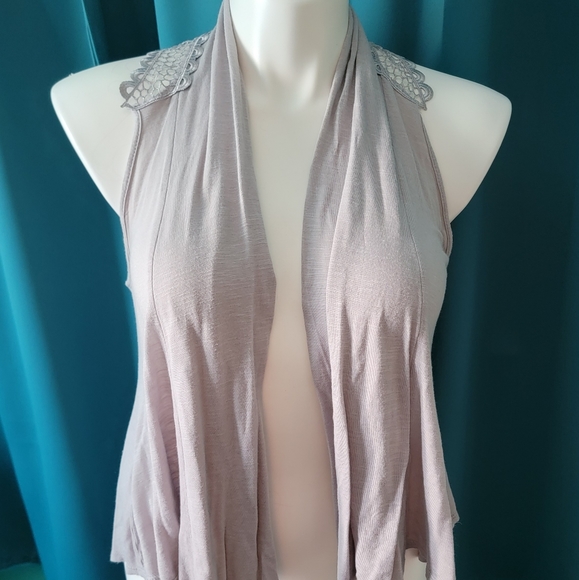 5/$16 Max Love Crochet Back Vest - Picture 2 of 4